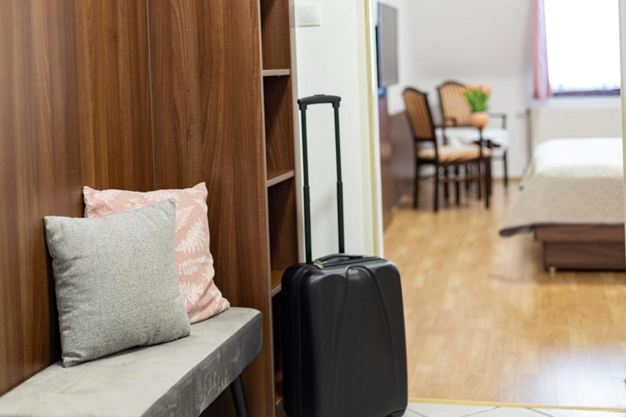 Tercia Hubertus Panzio Bed & Breakfast Sopron Luaran gambar